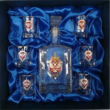 Набор для водки со штофом «Чекист»